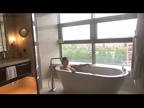 ❤️ Sayang yang luar biasa dengan penuh semangat menyentak vaginanya di kamar mandi ❤❌ Porno pada kami